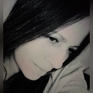 Sharing Extravaganza surprise Co-host &free gifts.  🎁